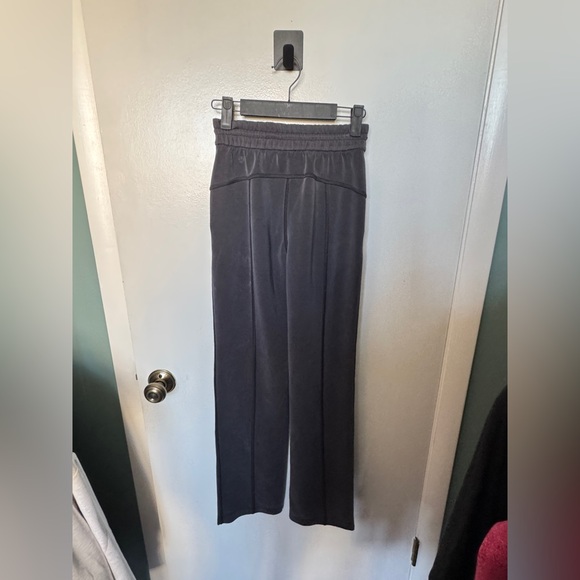 Lululemon Softstreme High-Rise Pant Regular Black - Picture 9 of 11